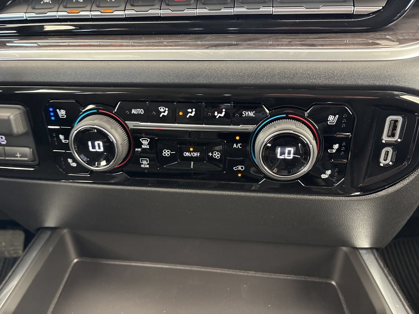 New 2026 Chevrolet Silverado 1500 LTZ w/ LTZ Premium Texas Edition AWD/4WD image 27