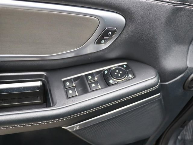 Used 2025 Ford Expedition Platinum image 18