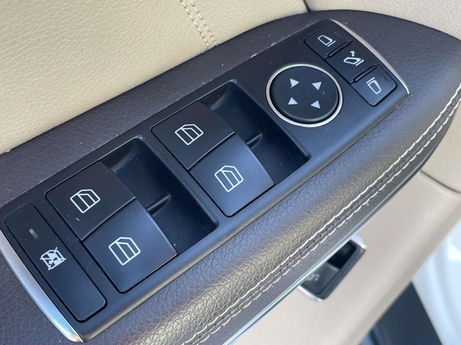 Used 2014 Mercedes-Benz GL 450 4MATIC image 19