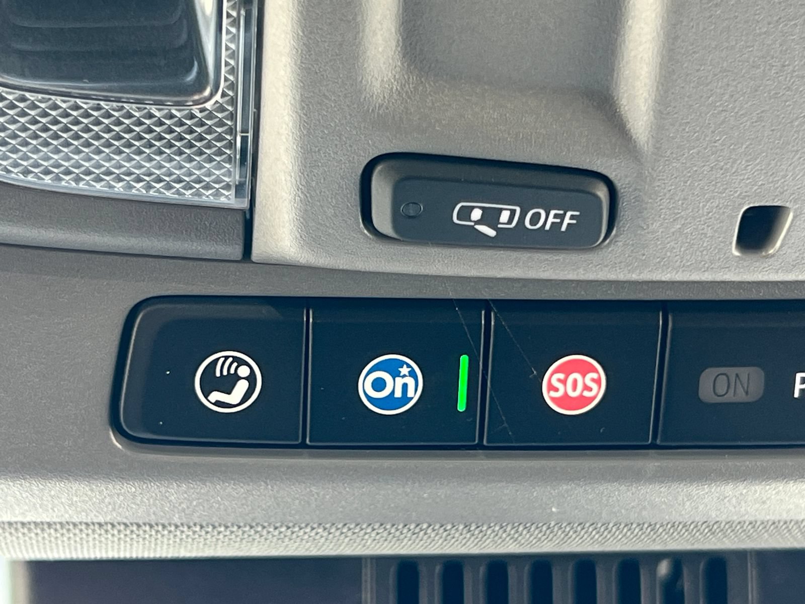 Certified 2024 Chevrolet Silverado 1500 LT AWD/4WD image 32