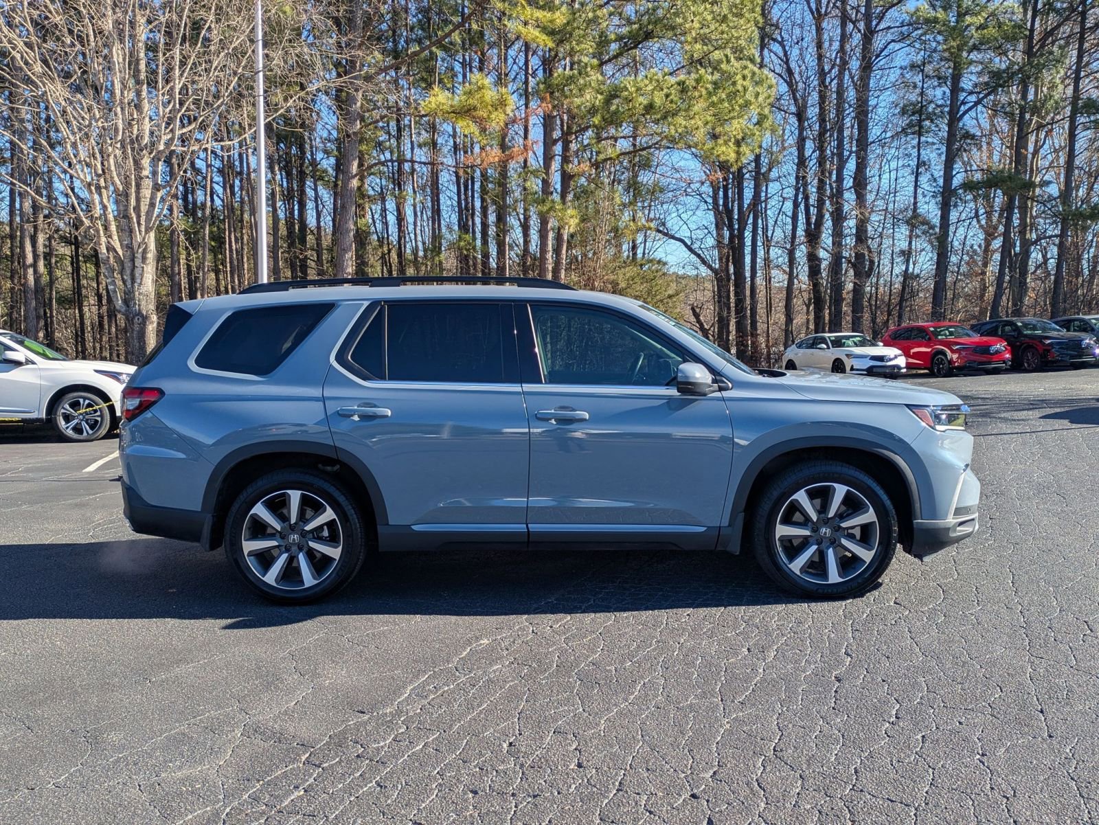 Used 2023 Honda Pilot Elite image 4