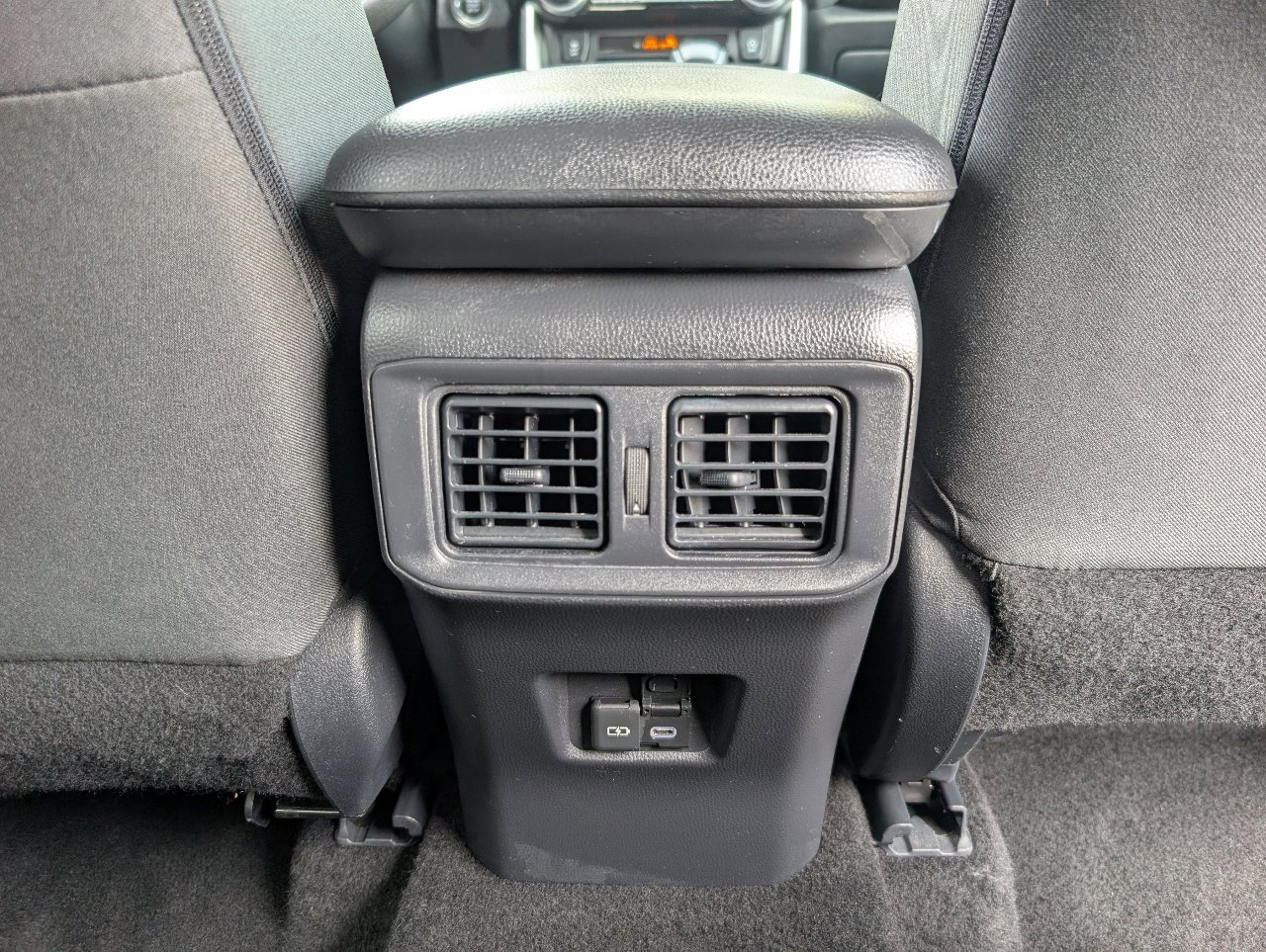 Used 2025 Toyota RAV4 XLE FWD image 7