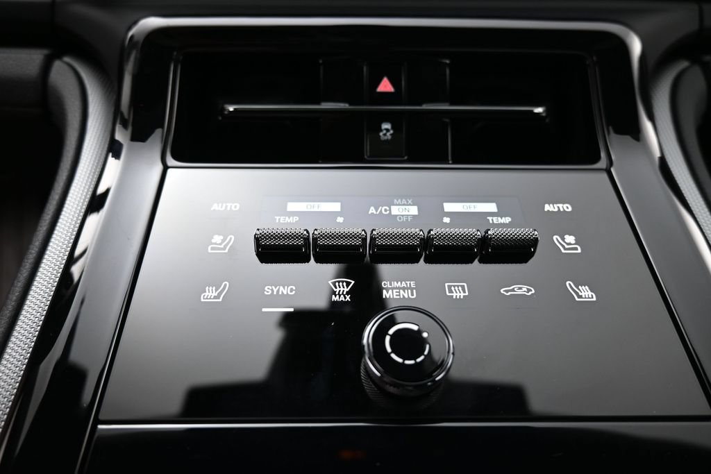 Certified 2026 Porsche Panamera RWD image 9