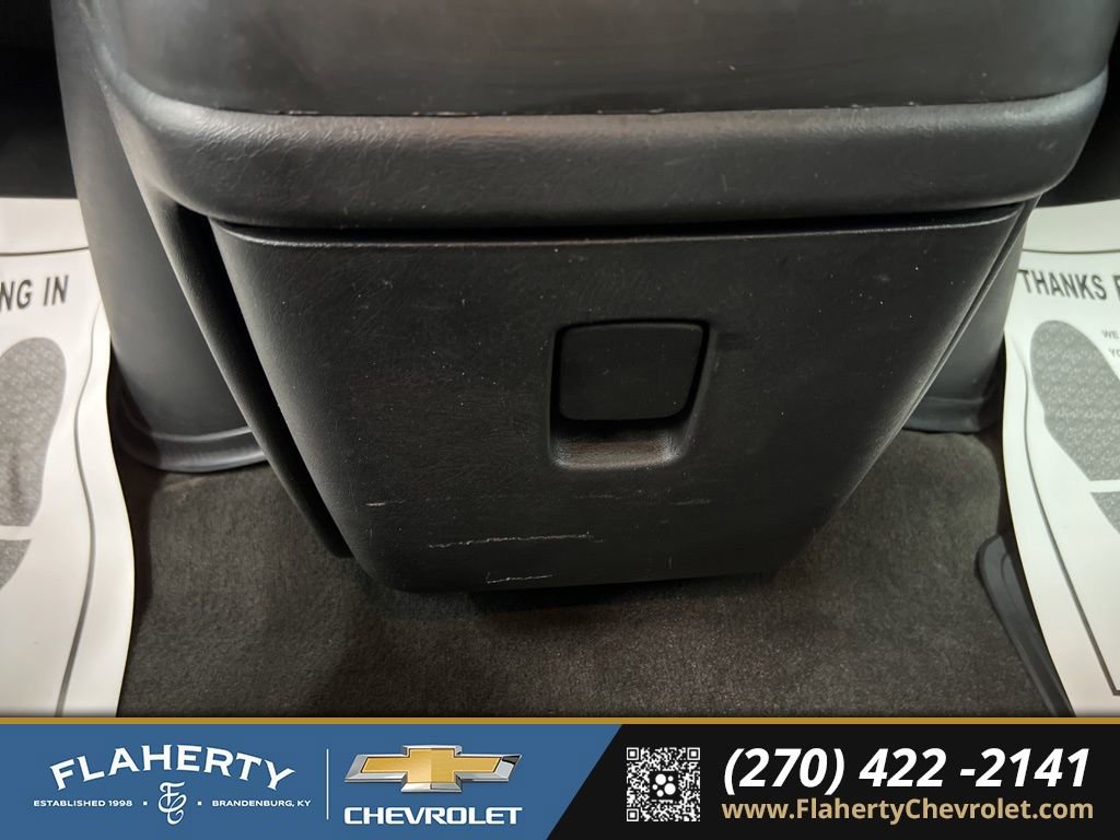 Used 2024 Chevrolet Express 3500 LT w/ LT Preferred Equipment Group RWD image 28