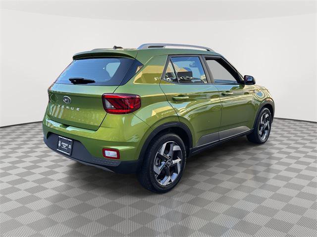 Certified 2024 Hyundai Venue SEL image 5