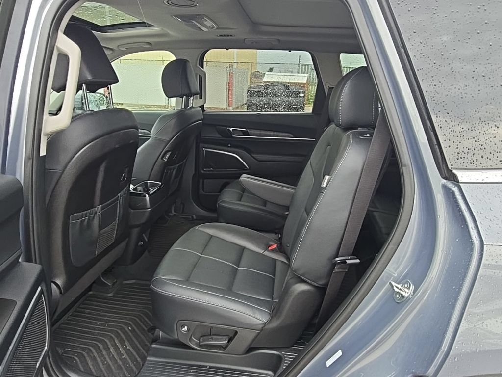 Used 2024 Kia Telluride SX w/ Towing Package AWD/4WD image 14