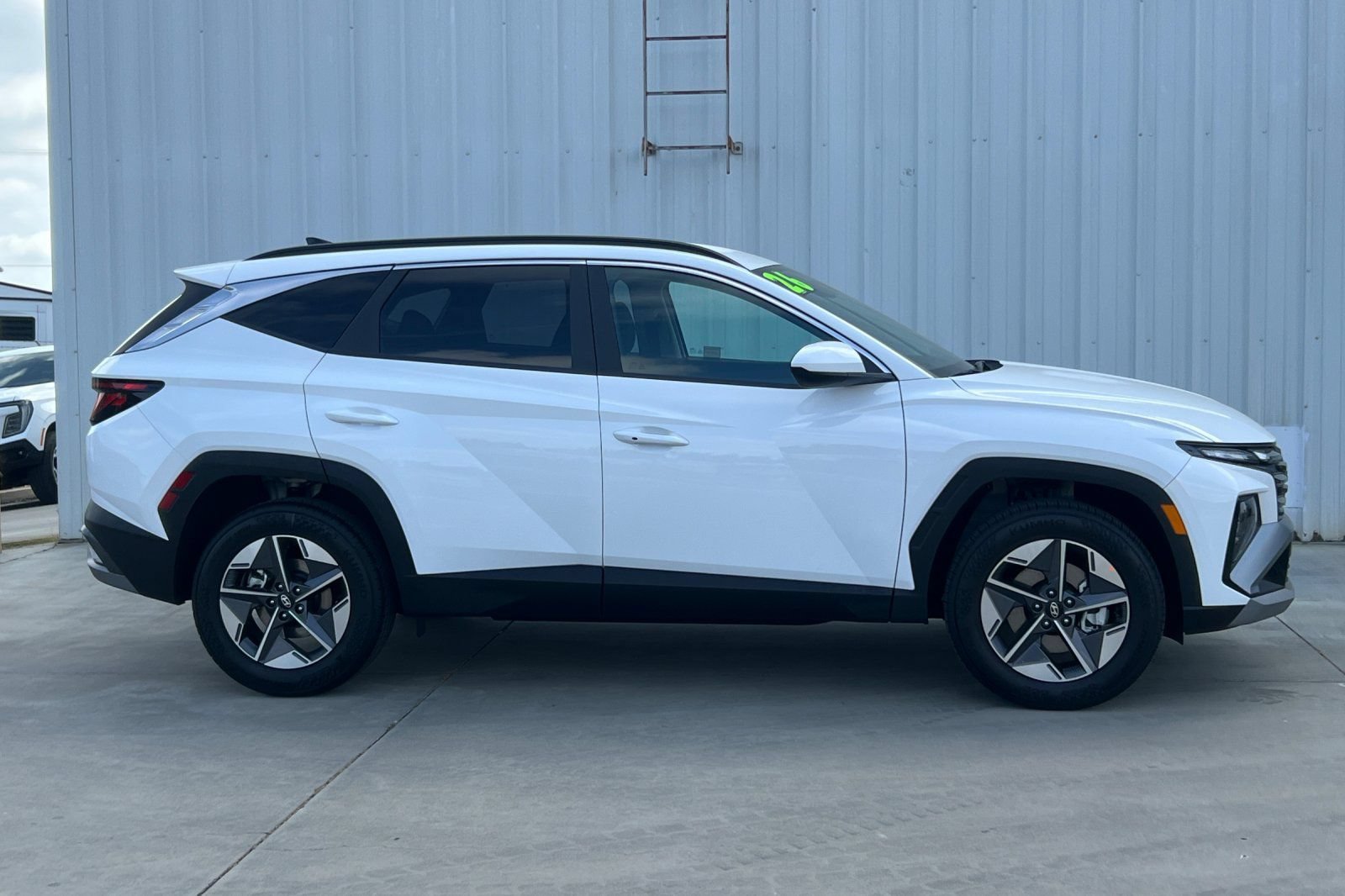 Used 2026 Hyundai Tucson SEL AWD/4WD image 3