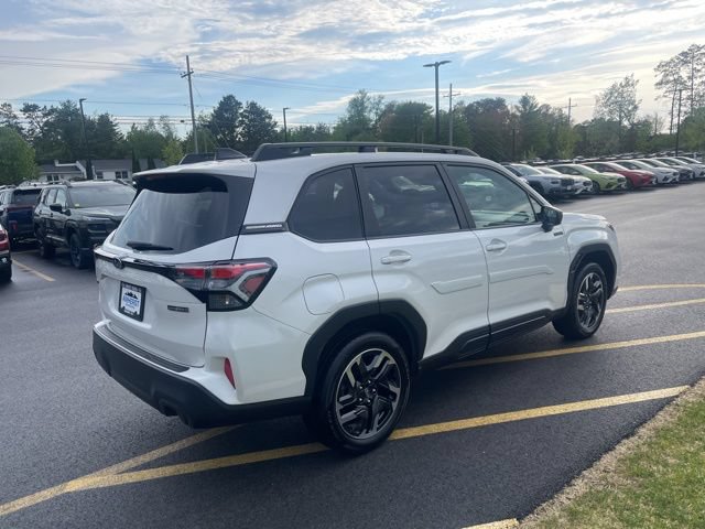 Certified 2025 Subaru Forester Premium AWD/4WD image 5