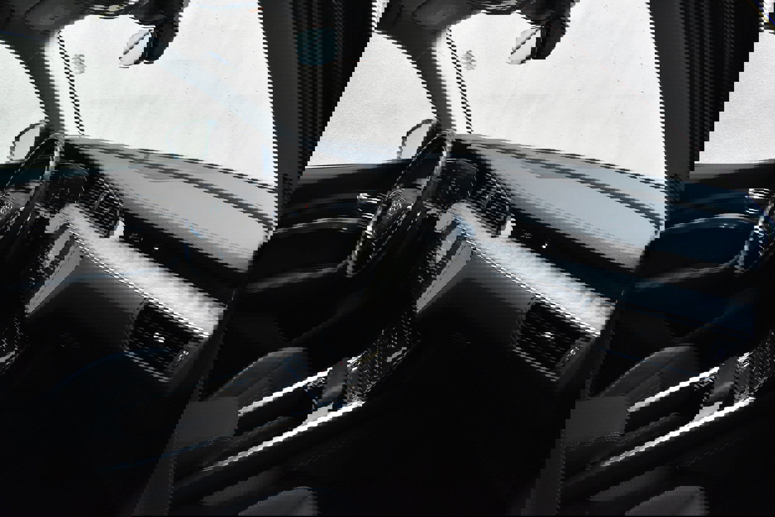 Used 2021 Audi e-tron Premium w/ Convenience Plus Package image 28