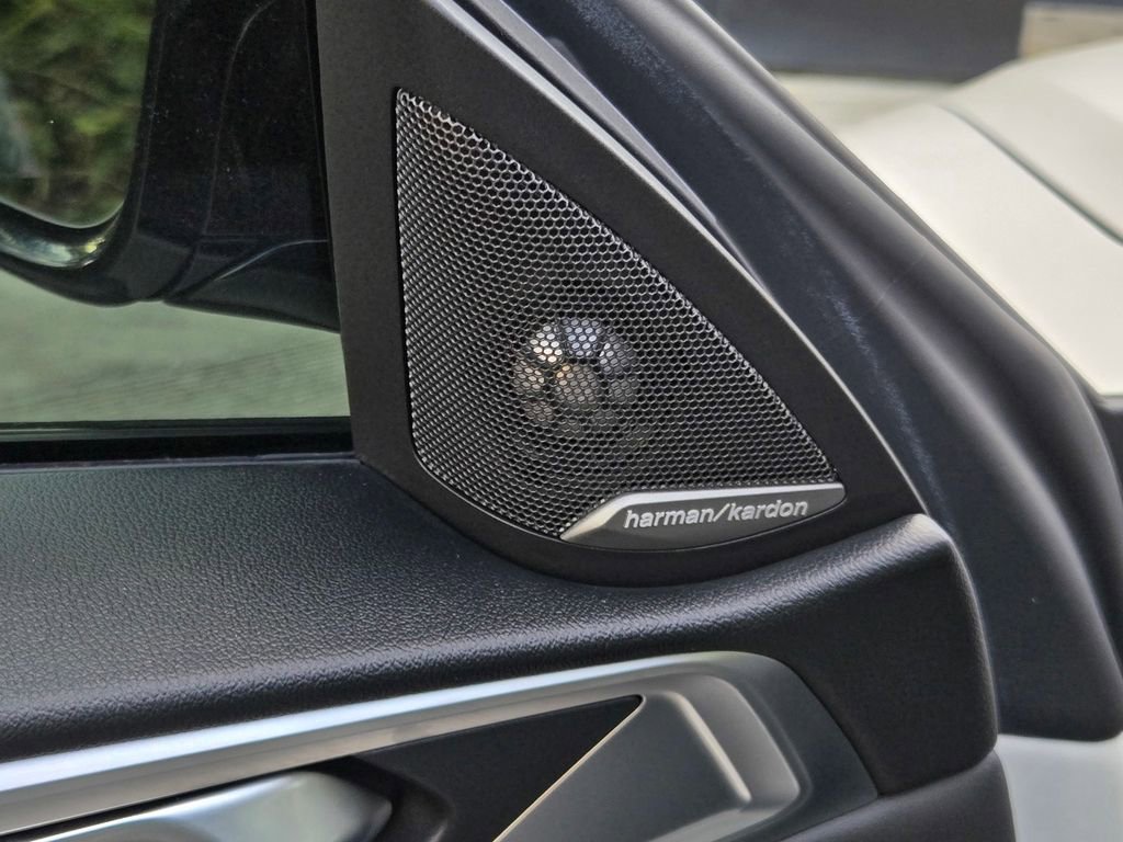 Used 2023 BMW M4 Competition w/ Executive Package RWD image 17