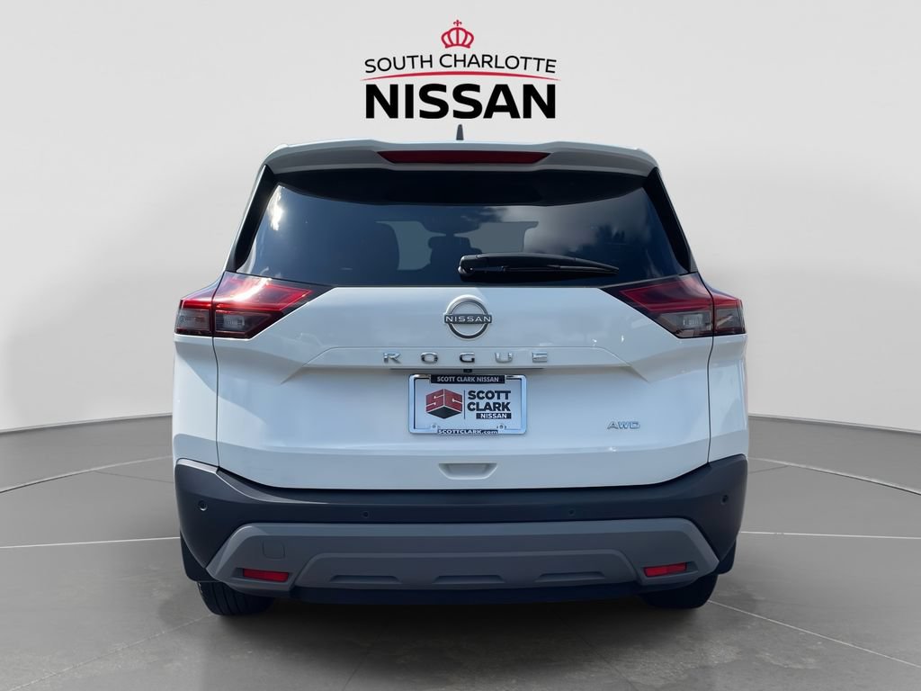 Used 2023 Nissan Rogue S AWD/4WD image 5