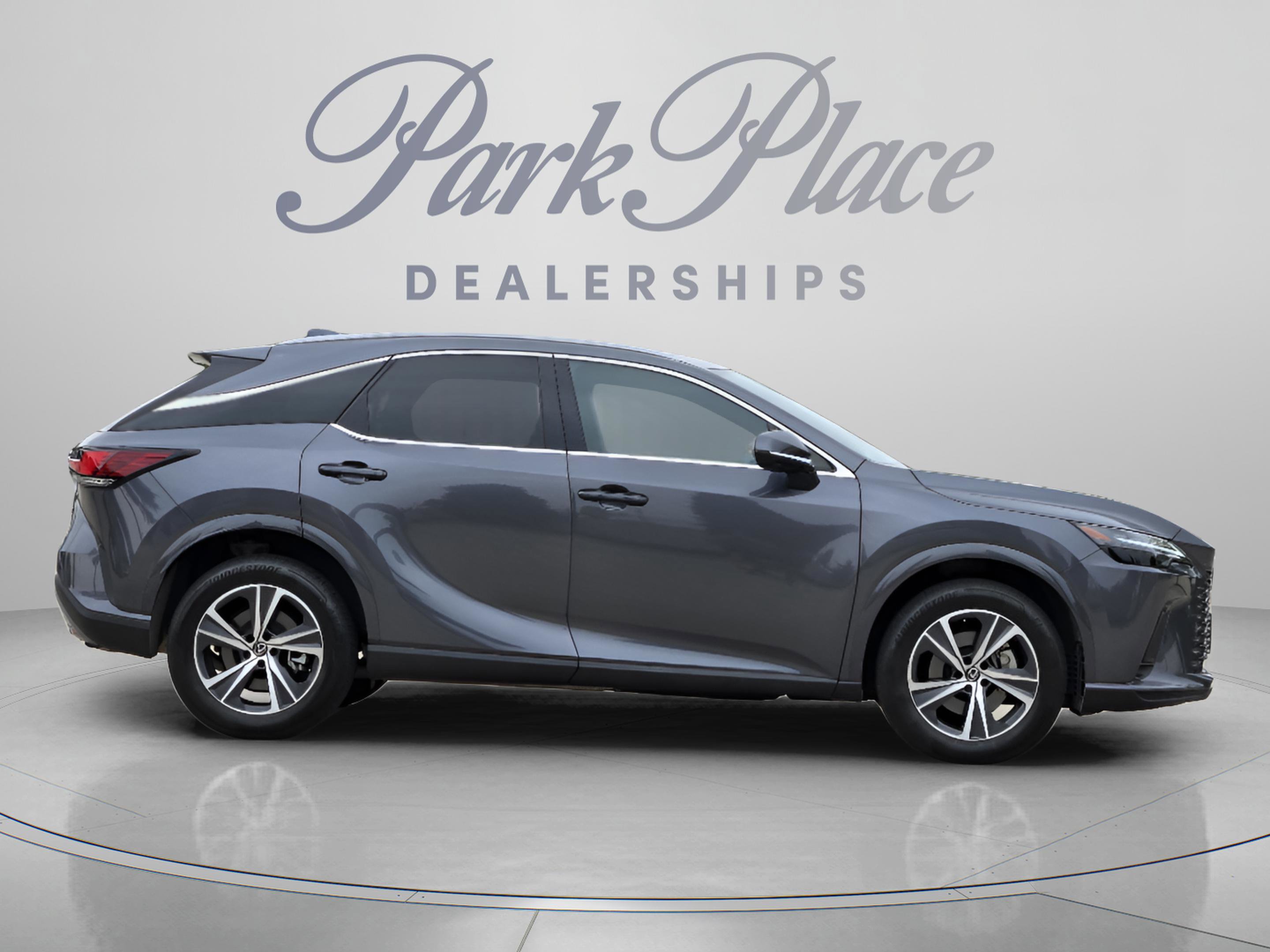Used 2025 Lexus RX 350 Premium w/ Accessory Package (Z1) FWD image 6