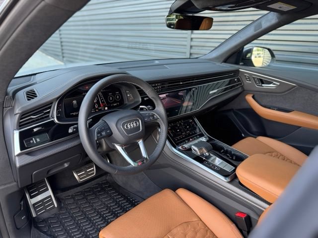 Used 2026 Audi RS Q8 performance AWD/4WD image 4