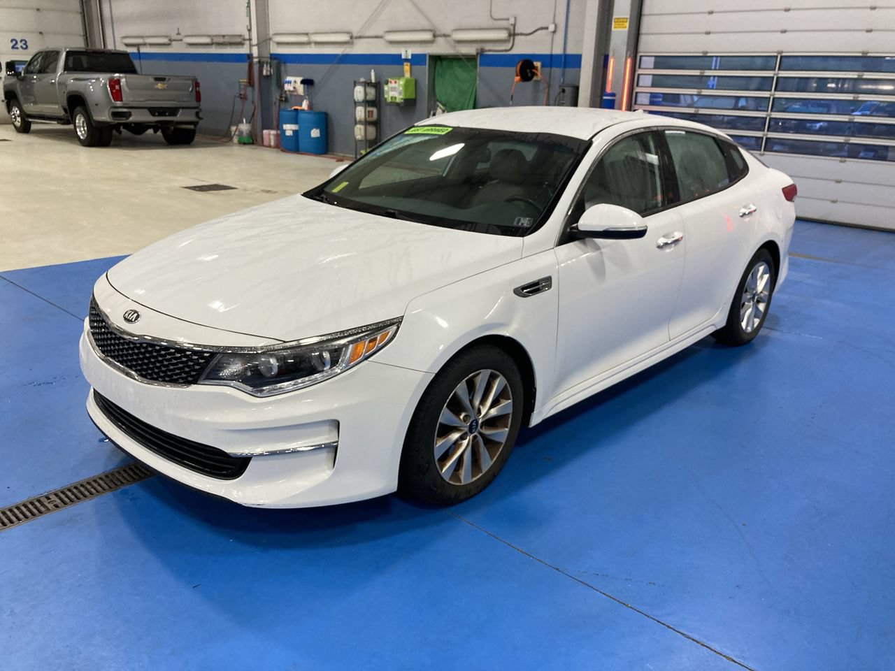 Used 2016 Kia Optima EX FWD image 3