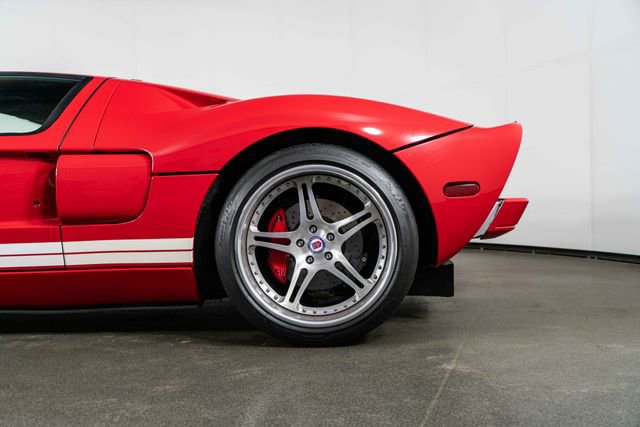 Used 2005 Ford GT image 13