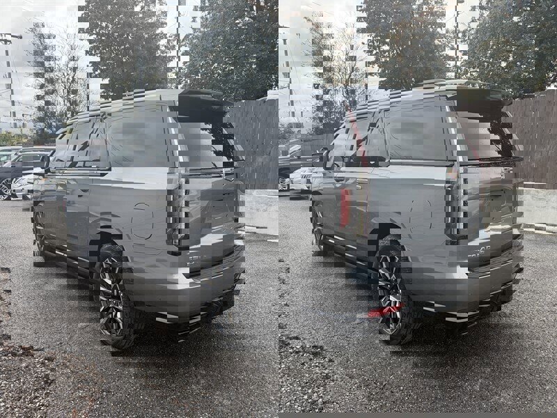 Used 2021 Cadillac Escalade ESV Sport w/ Driver Assist Tech Package image 8