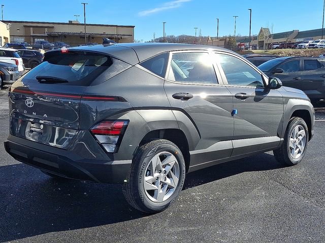 New 2026 Hyundai Kona SE image 4