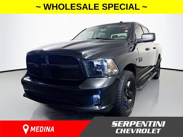 Used 2018 RAM 1500 Express w/ Black Ram 1500 Express Group AWD/4WD video 1