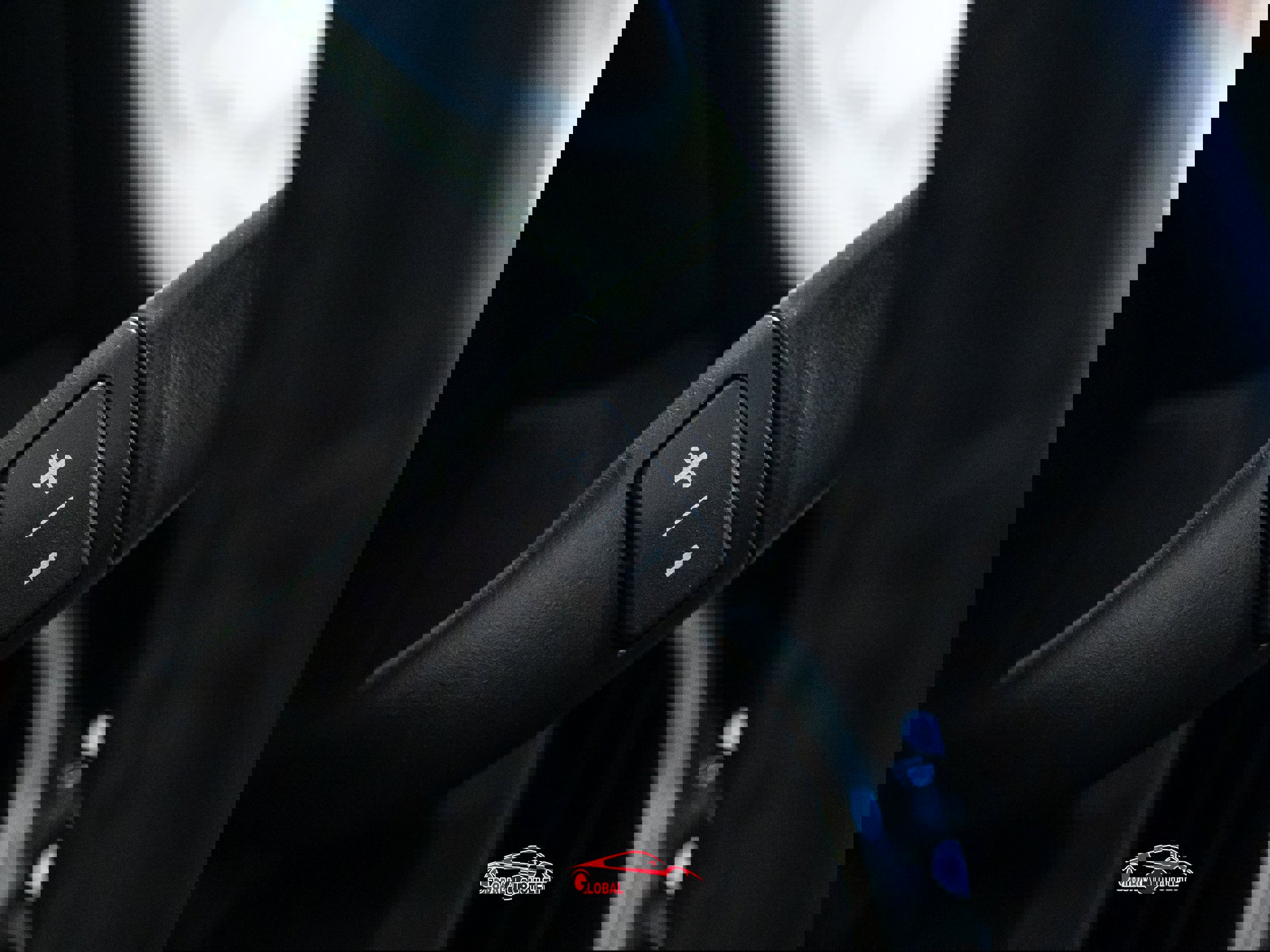 Used 2020 Cadillac Escalade Luxury AWD/4WD image 27