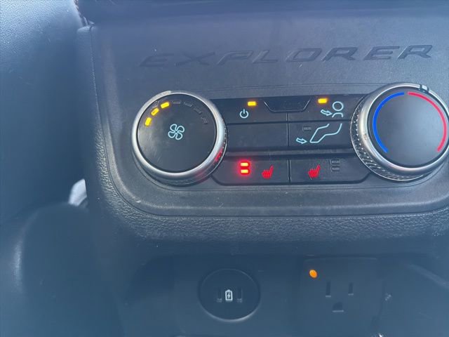 Used 2025 Ford Explorer ST image 19