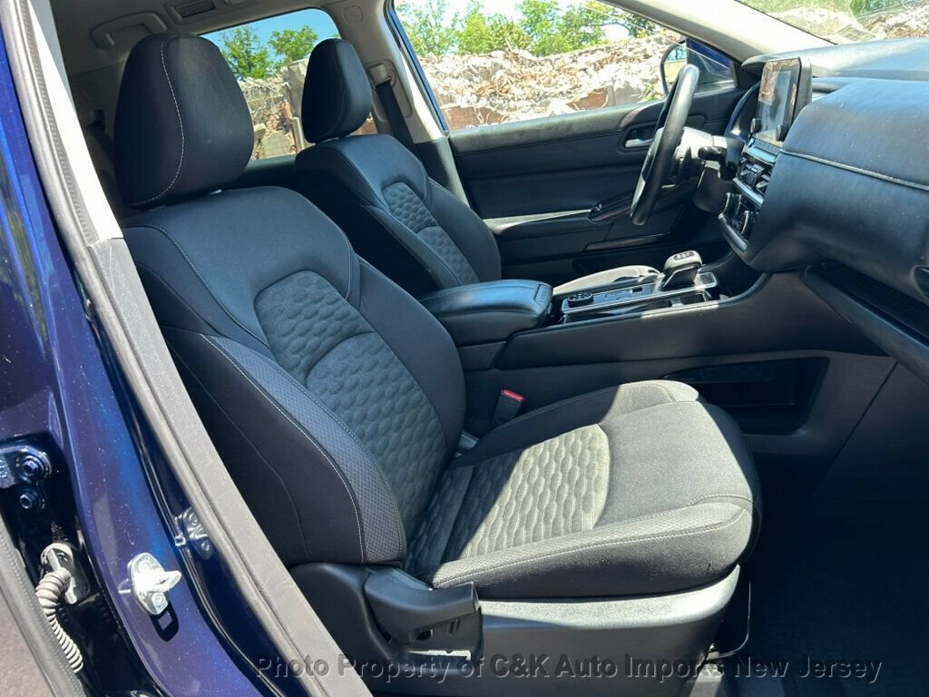 Used 2022 Nissan Pathfinder S AWD/4WD image 32