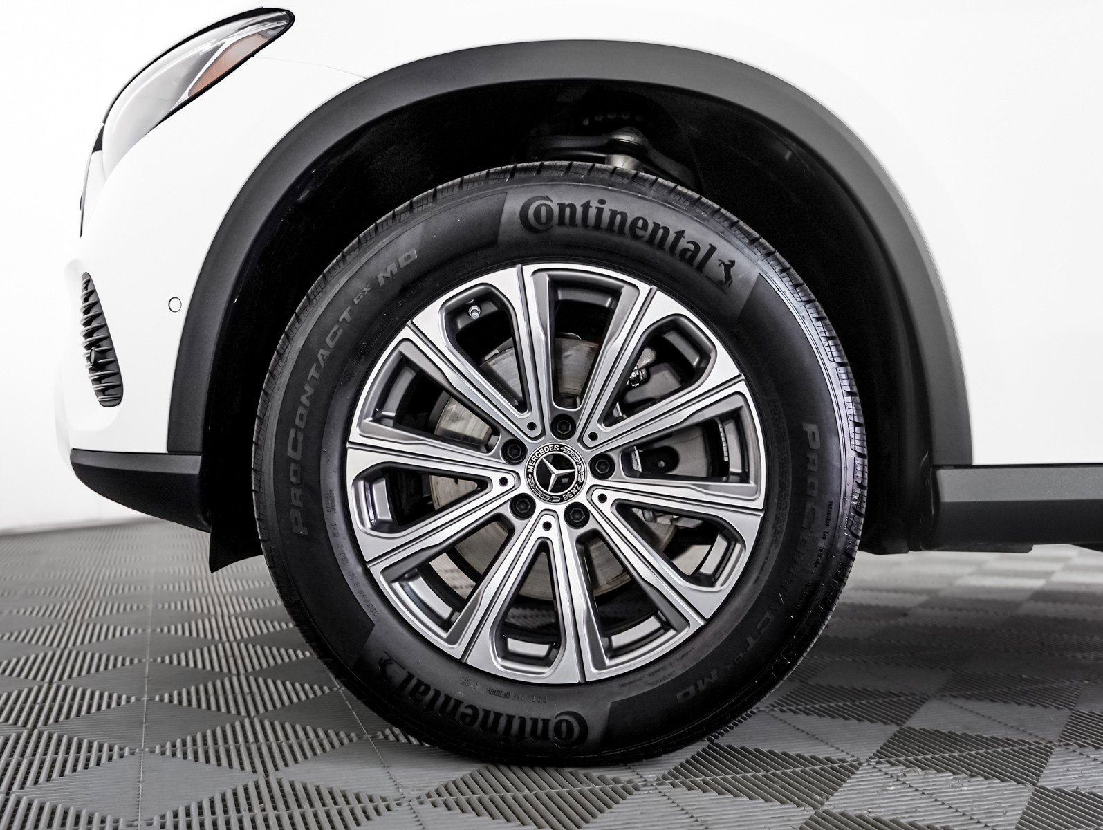 Certified 2026 Mercedes-Benz GLC 300 4MATIC image 4