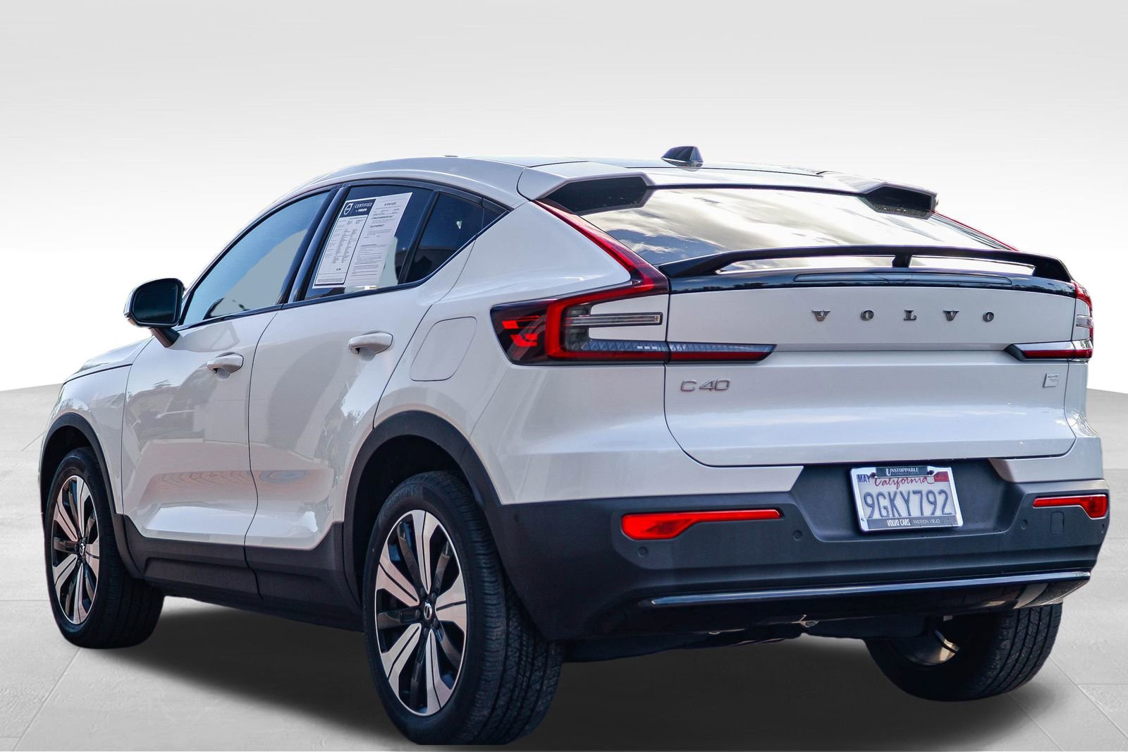 Used 2023 Volvo C40 P8 Recharge Plus image 5