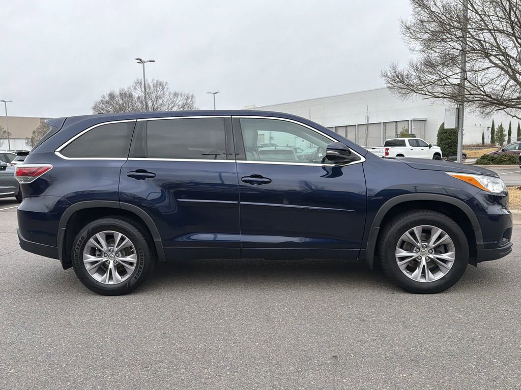 Used 2014 Toyota Highlander Plus image 2