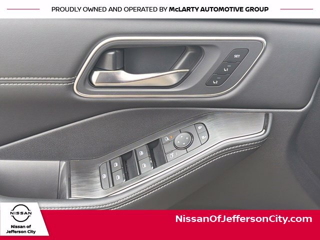New 2026 Nissan Rogue Platinum w/ Platinum Premium Package AWD/4WD image 19
