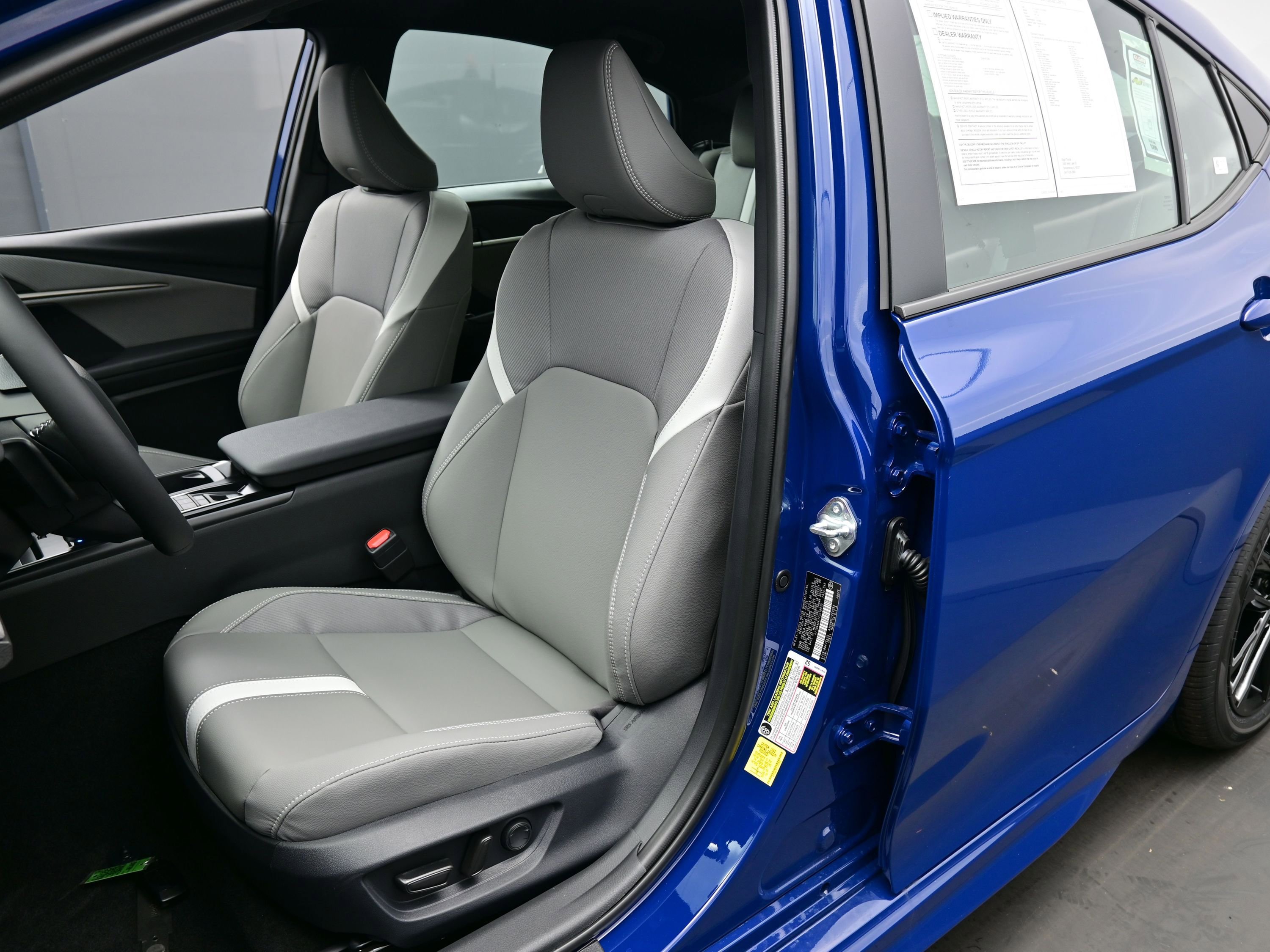 Used 2026 Toyota Camry SE image 13