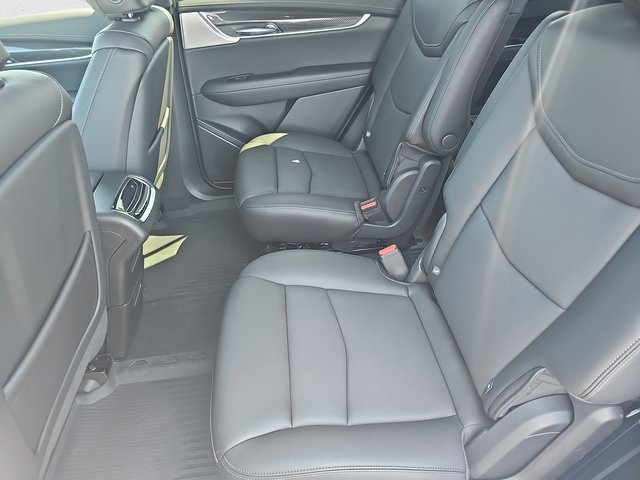 Used 2025 Cadillac XT6 Sport w/ LPO, Floor Liner Package image 16