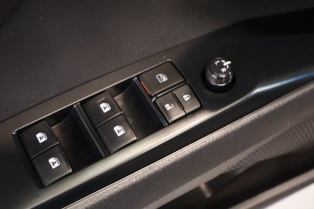 Used 2018 Toyota Camry LE image 11