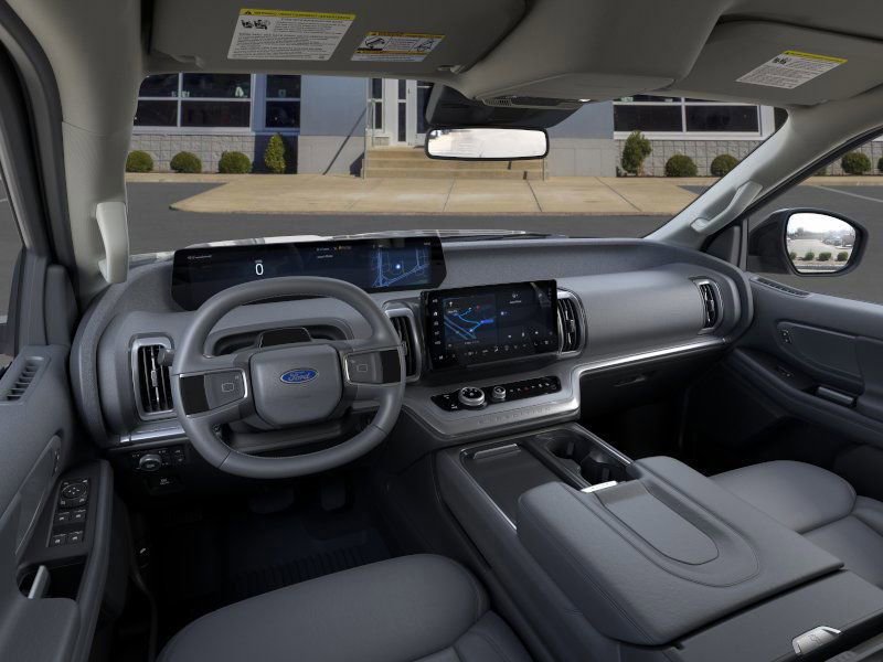 New 2026 Ford Expedition Active image 9