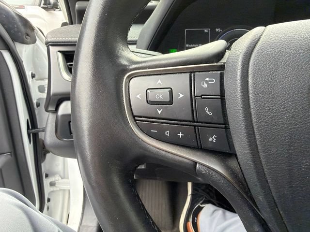 Used 2023 Lexus UX 250h FWD w/ Accessory Package (Z1) image 11