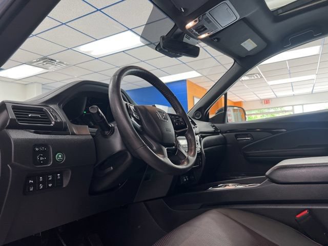 Used 2025 Honda Ridgeline Black Edition image 20