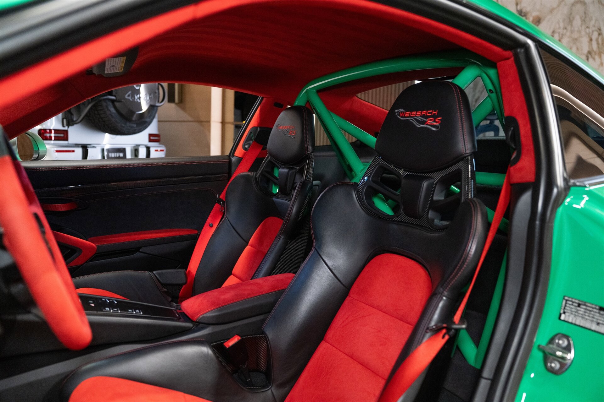 Used 2018 Porsche 911 GT2 RS RWD image 8