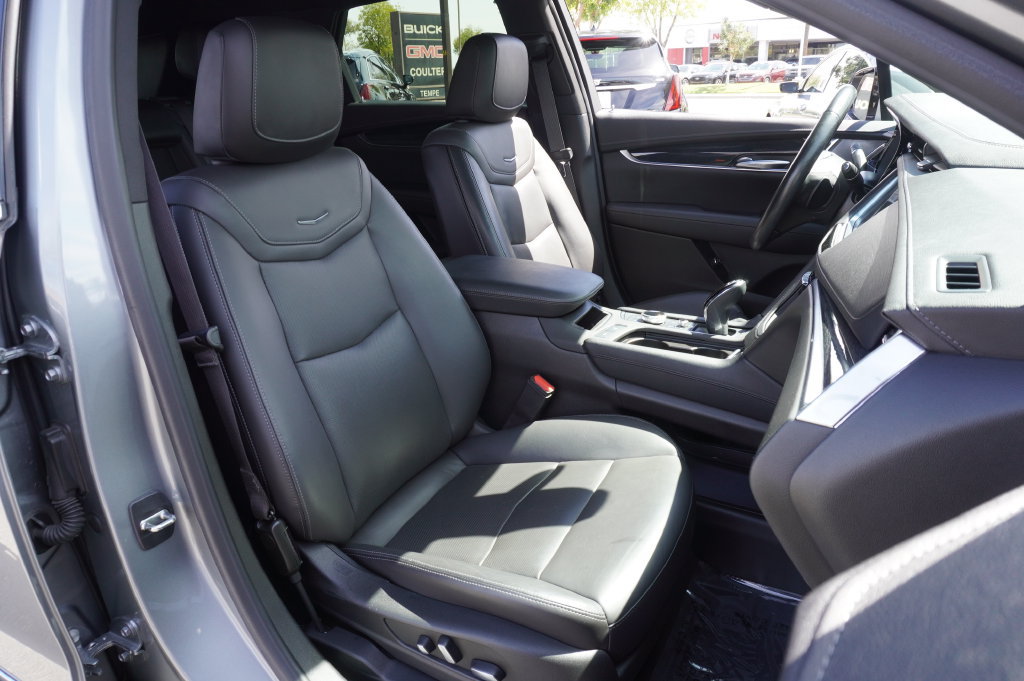 Certified 2024 Cadillac XT5 Premium Luxury FWD image 17