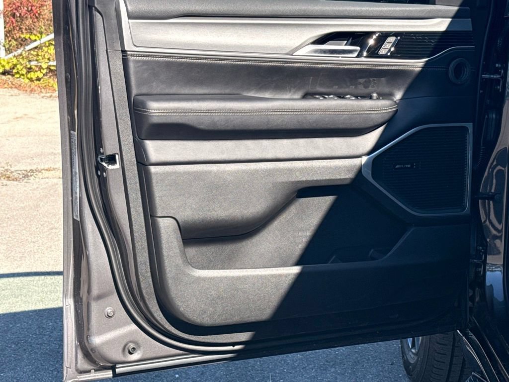New 2026 Jeep Grand Wagoneer L Limited AWD/4WD image 30