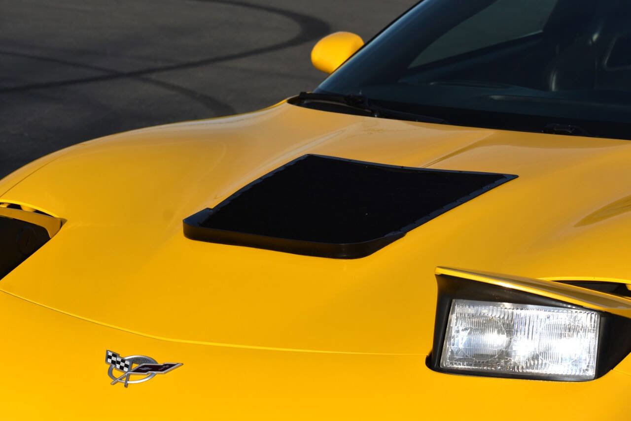 Used 2003 Chevrolet Corvette Z06 w/ Memory Package, 3 Drivers RWD image 10