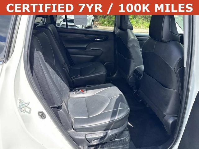 Used 2021 Toyota Highlander XLE image 11