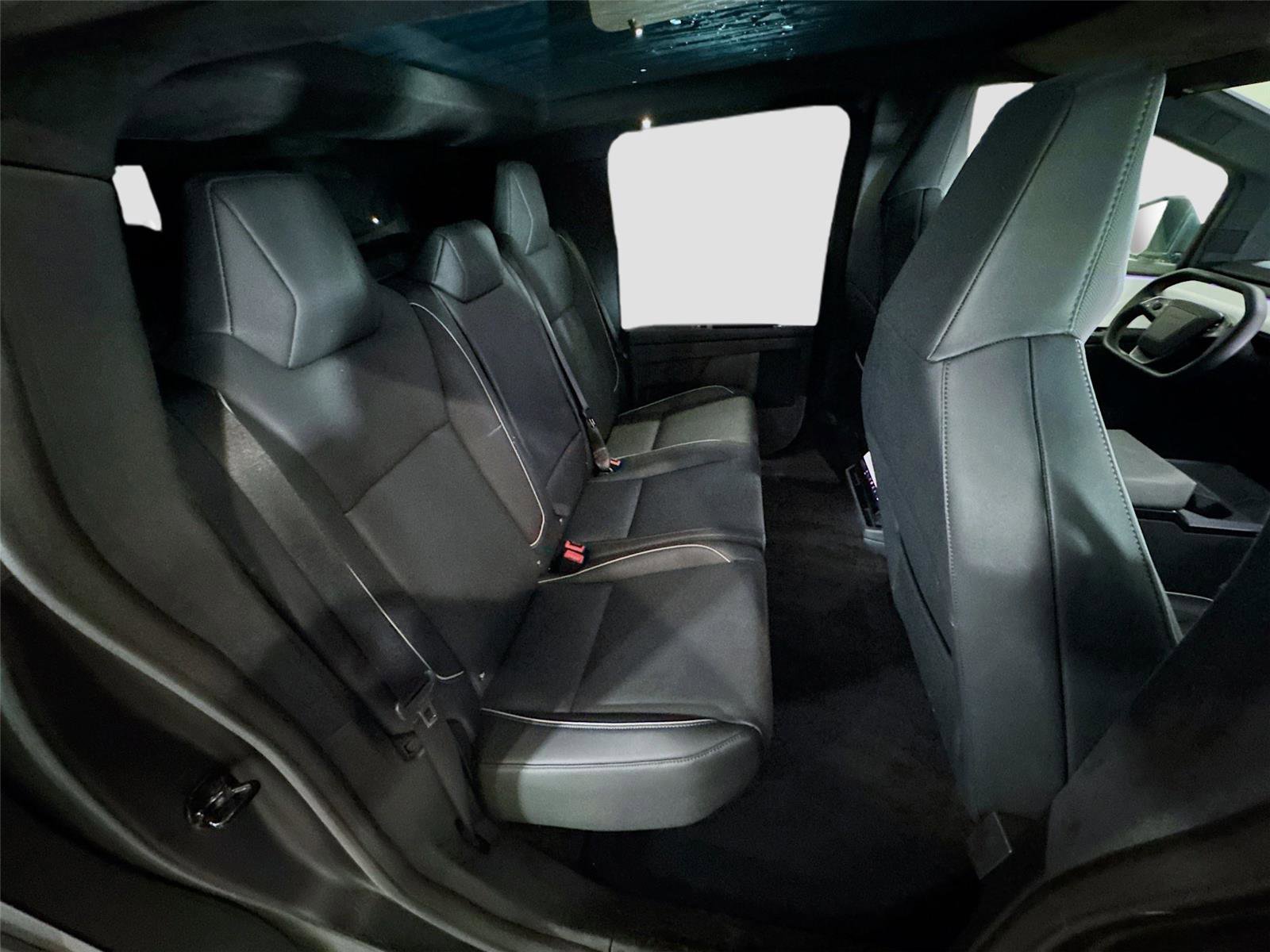 Used 2024 Tesla Cybertruck AWD Crew Cab image 12