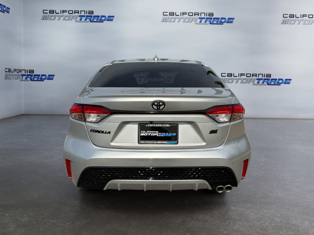 Used 2022 Toyota Corolla SE w/ SE Premium Package FWD image 6