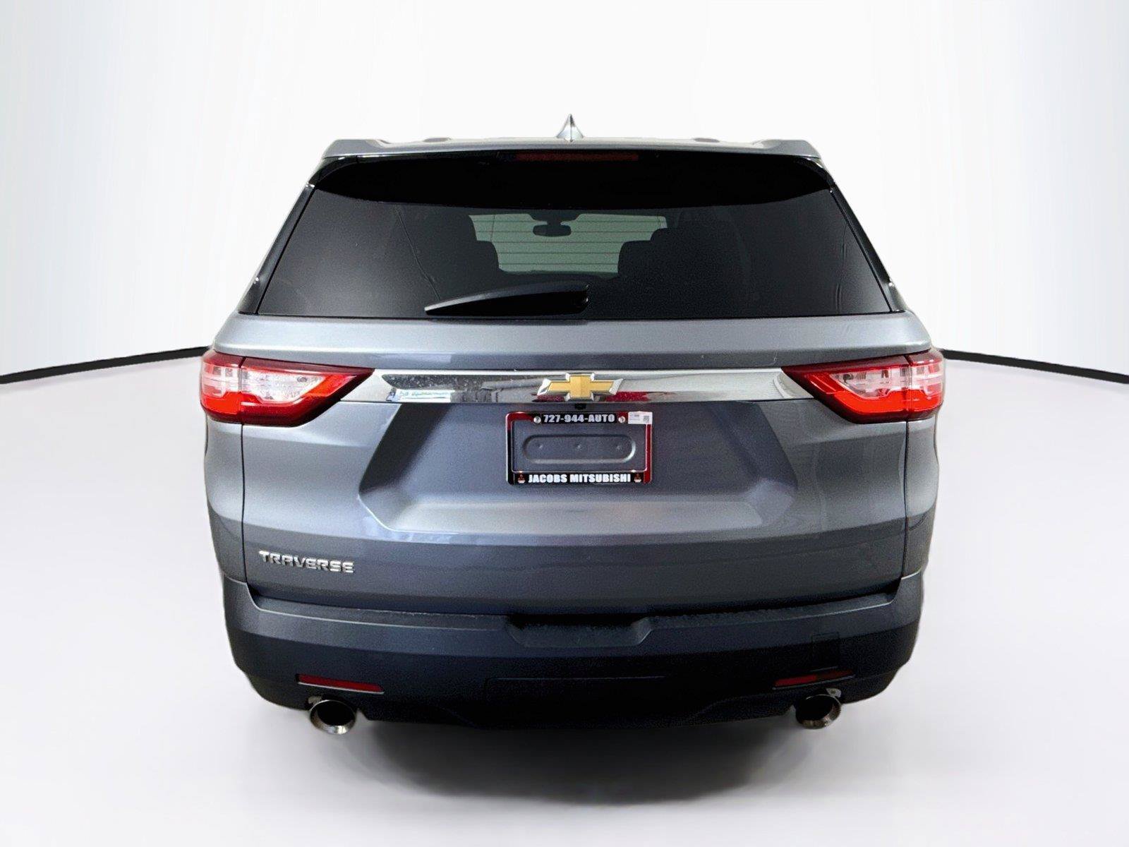 Used 2018 Chevrolet Traverse LS FWD image 3