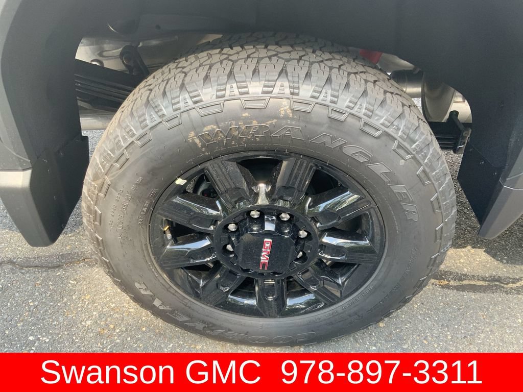 New 2026 GMC Sierra 2500 AT4 w/ AT4 Premium Plus Package AWD/4WD image 33