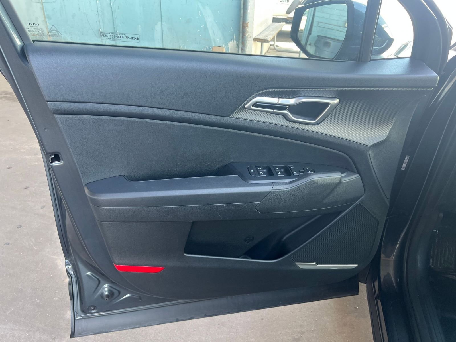 Used 2025 Kia Sportage LX FWD image 18