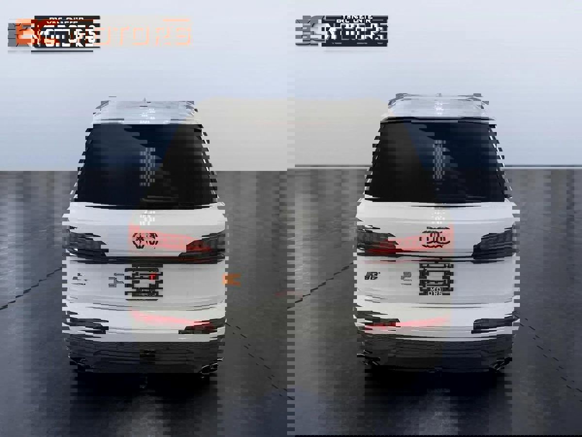 Used 2021 Audi SQ7 Premium Plus w/ Driver Assistance Package image 7