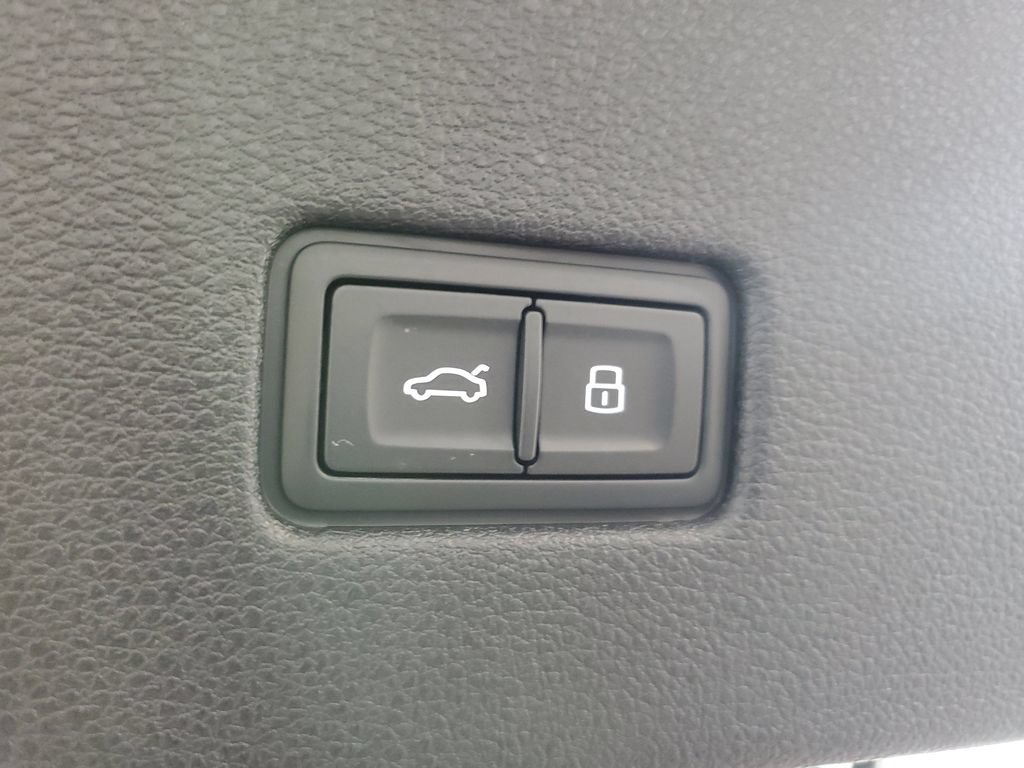 Used 2024 Audi RS Q8 AWD/4WD image 8