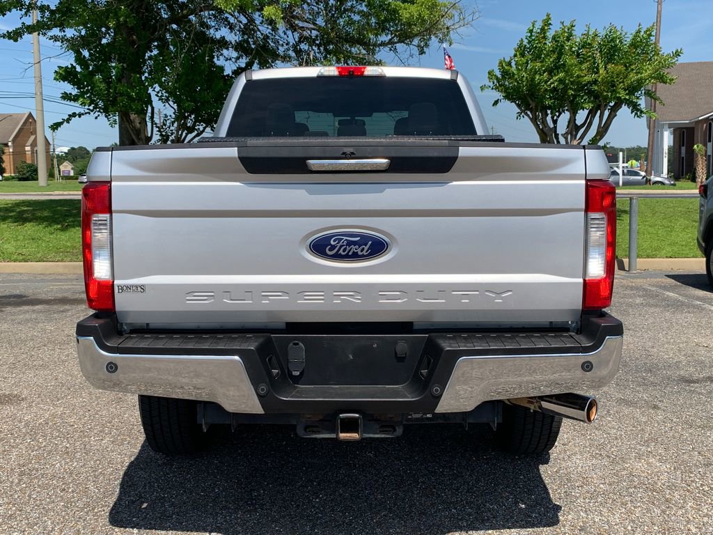 Used 2018 Ford F250 XLT w/ XLT Premium Package AWD/4WD image 8
