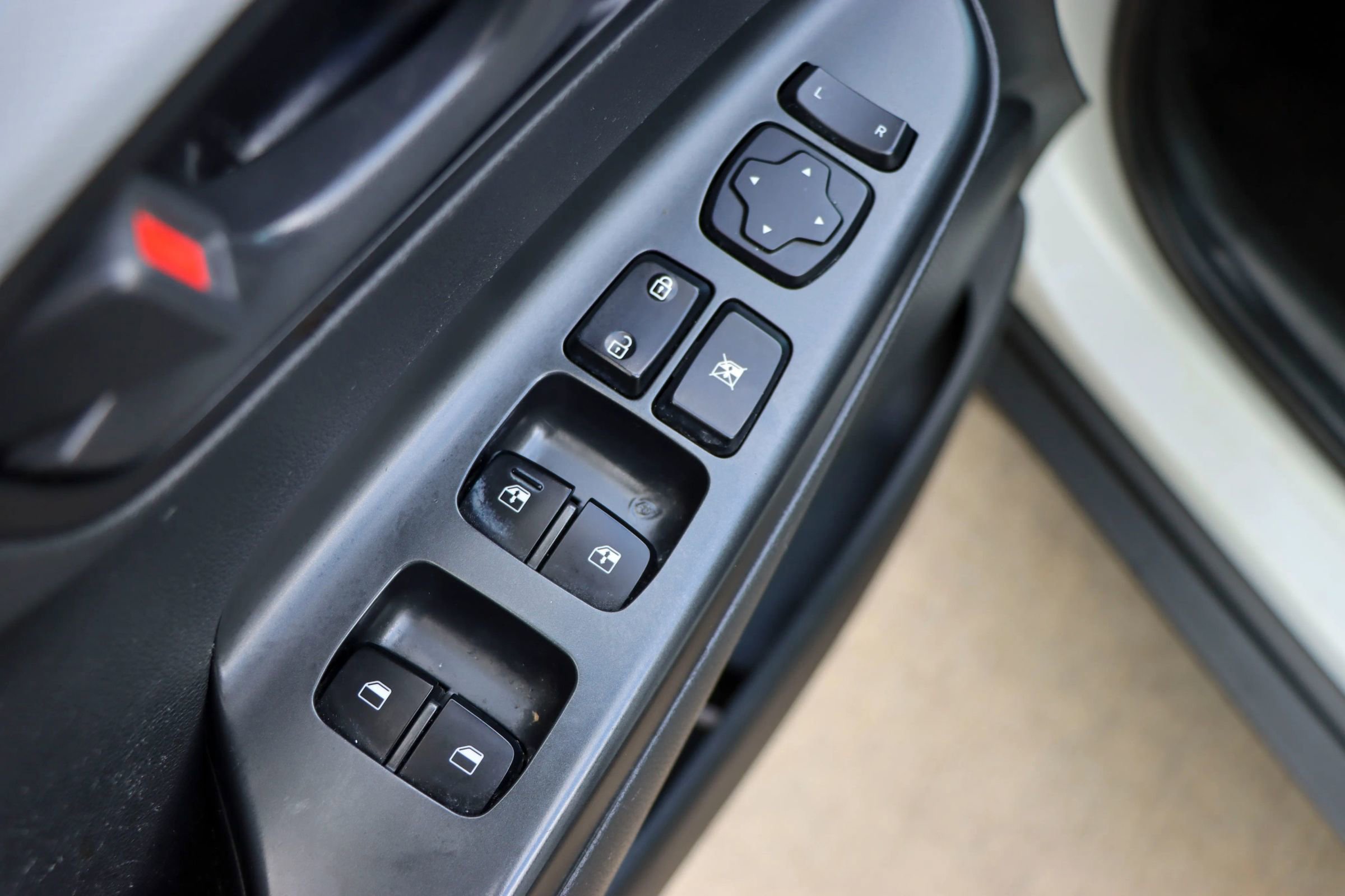 Used 2020 Hyundai Kona SEL FWD image 11