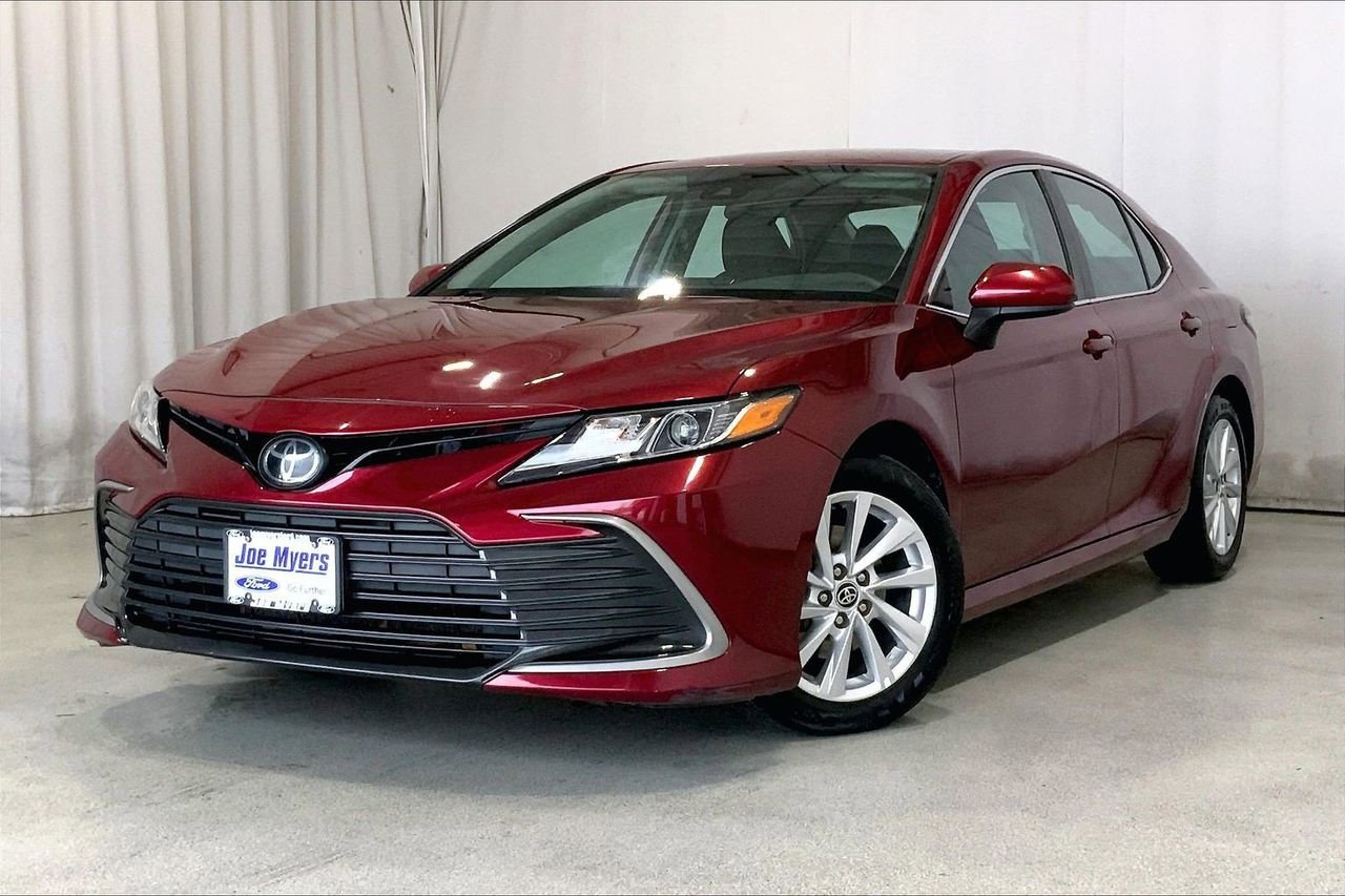 Used 2022 Toyota Camry LE FWD image 12
